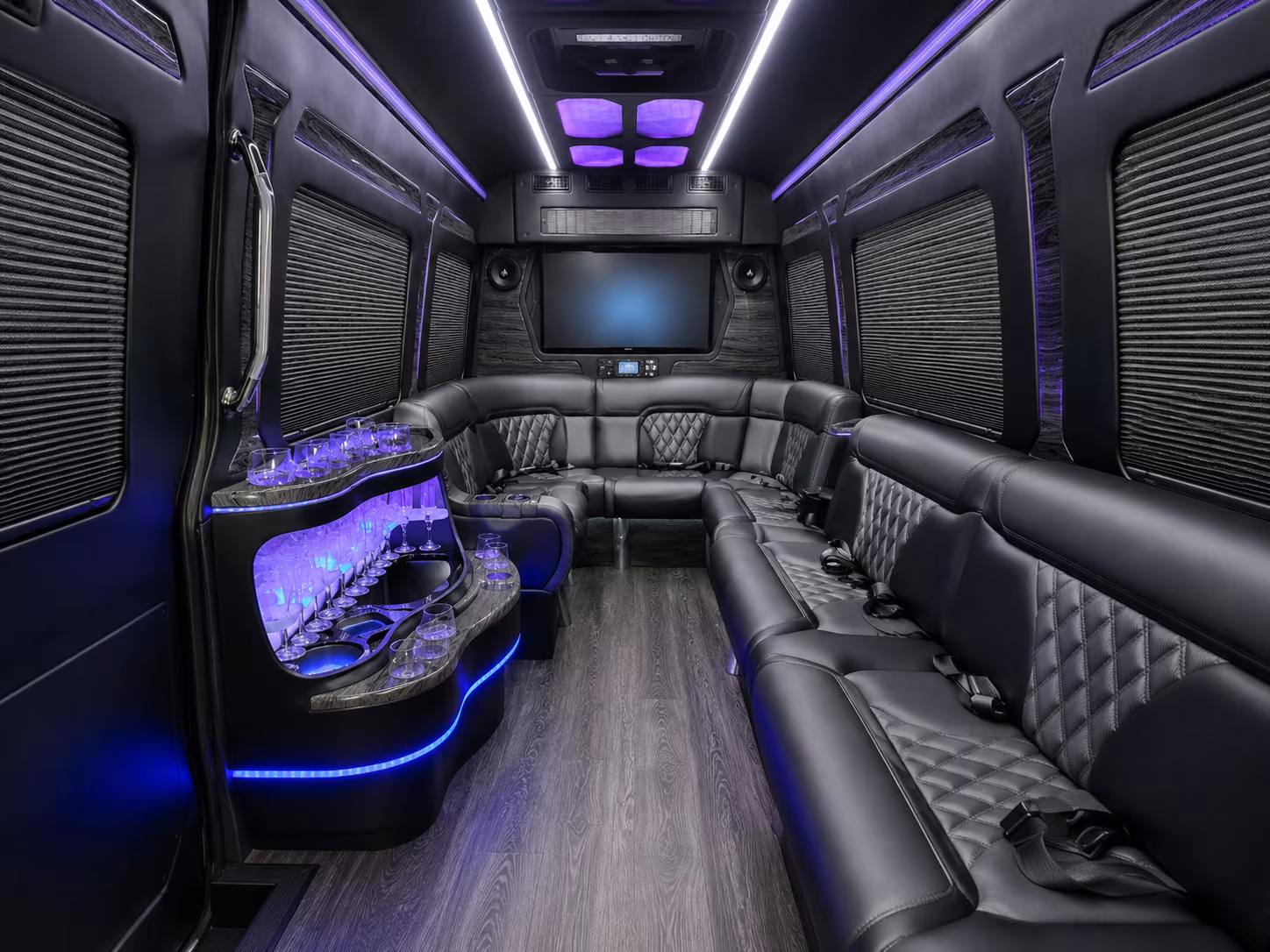 colton 30 passenger party bus